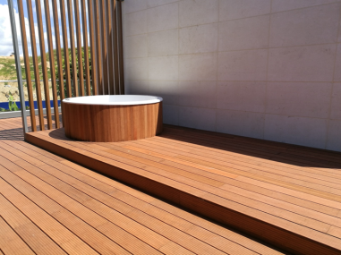 TARIMA DE EXTERIOR DASSO CTECH ACEITADA