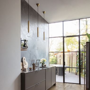 Impressive Roble Centeno IM8257