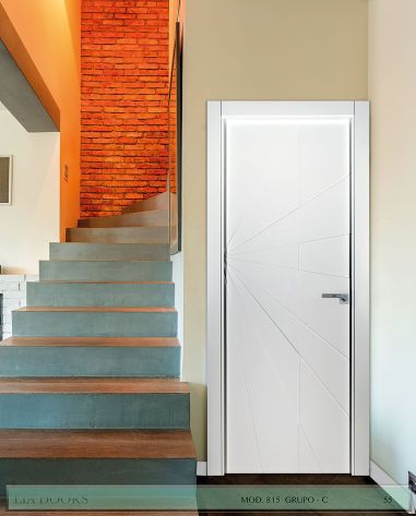 PUERTA LACADA DISEÑO GRUPO C EN BLOCK CIEGA BL MODELO 815