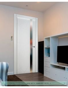 PUERTA LACADA DISEÑO GRUPO C EN BLOCK VIDRIO TEMPLADO 8MM BL MODELO 881 LIA 1V