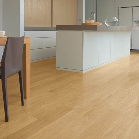 Roble barnizado natural Quick Step Eligna EL896