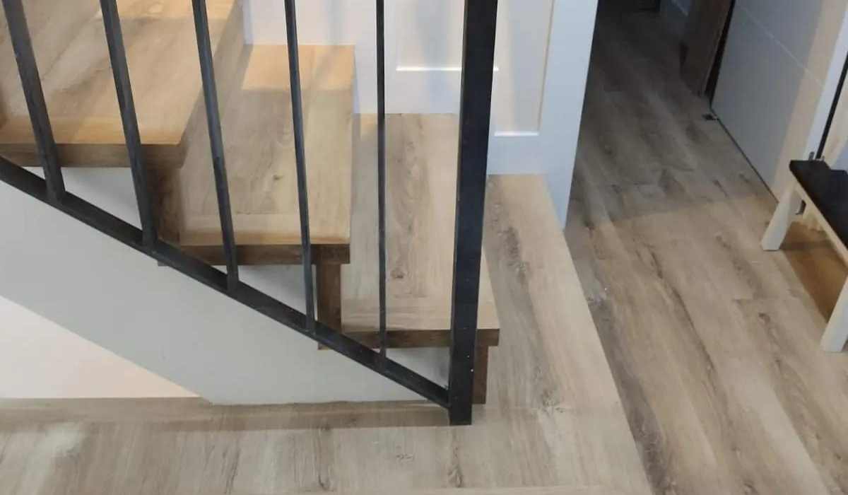 revestimiento de madera para escaleras